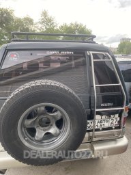 Isuzu bighorn 1996 3