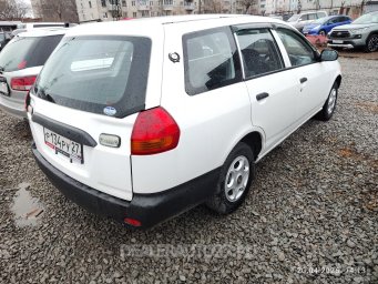 Ниссан АД 2001г 1.3л 2