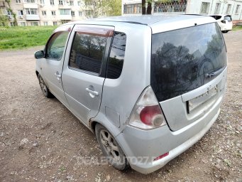 Daihatsu YRV 2000г 1.3 л 2