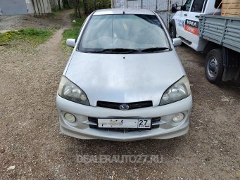 Daihatsu YRV 2000г 1.3 л 0