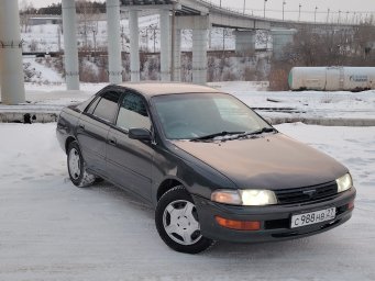 Тойота Карина 0